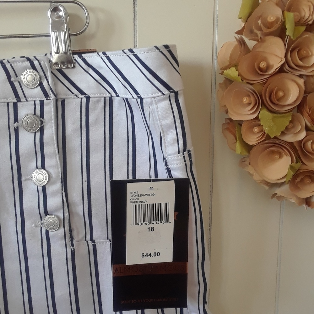 Adorable Navy & White Plus Size Sailor Shorts - Picture 4 of 8